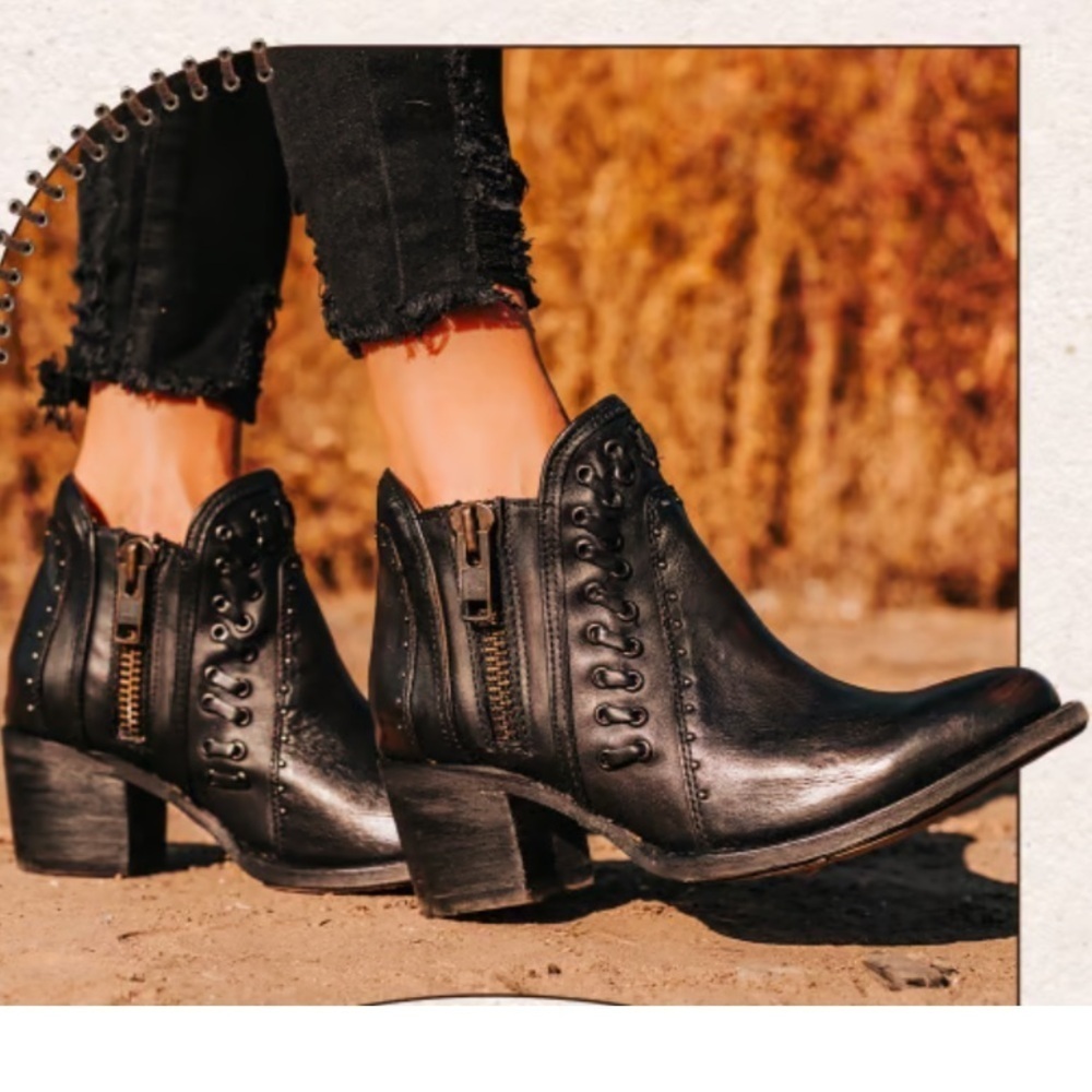 Freebird Ryder bootie Women’s size 6